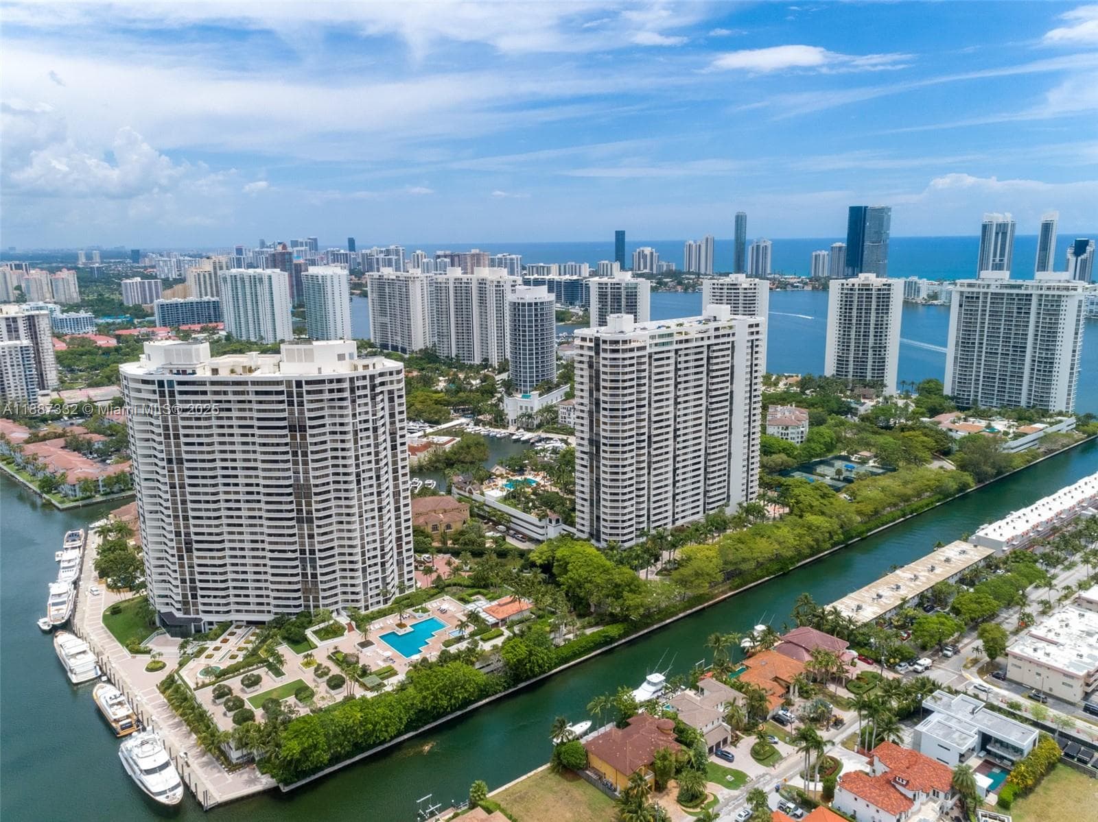 2000 Island Blvd # 1002, Aventura, FL 33160