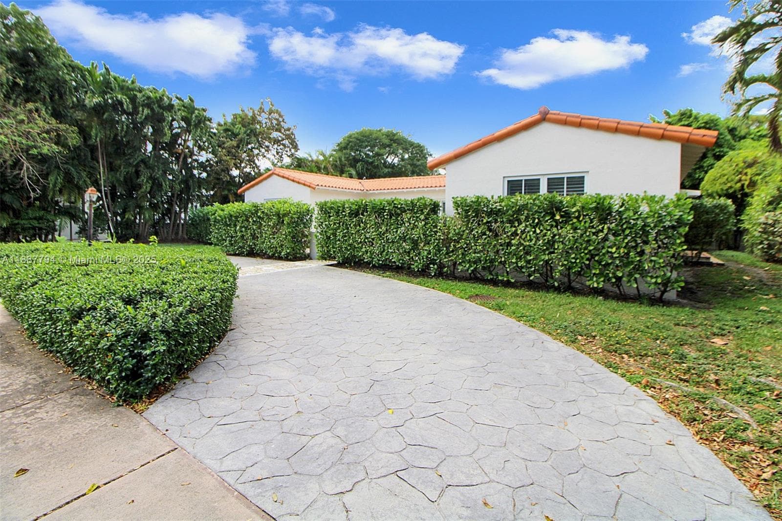1110 Wallace St, Coral Gables, FL 33134 — zdjęcie 2