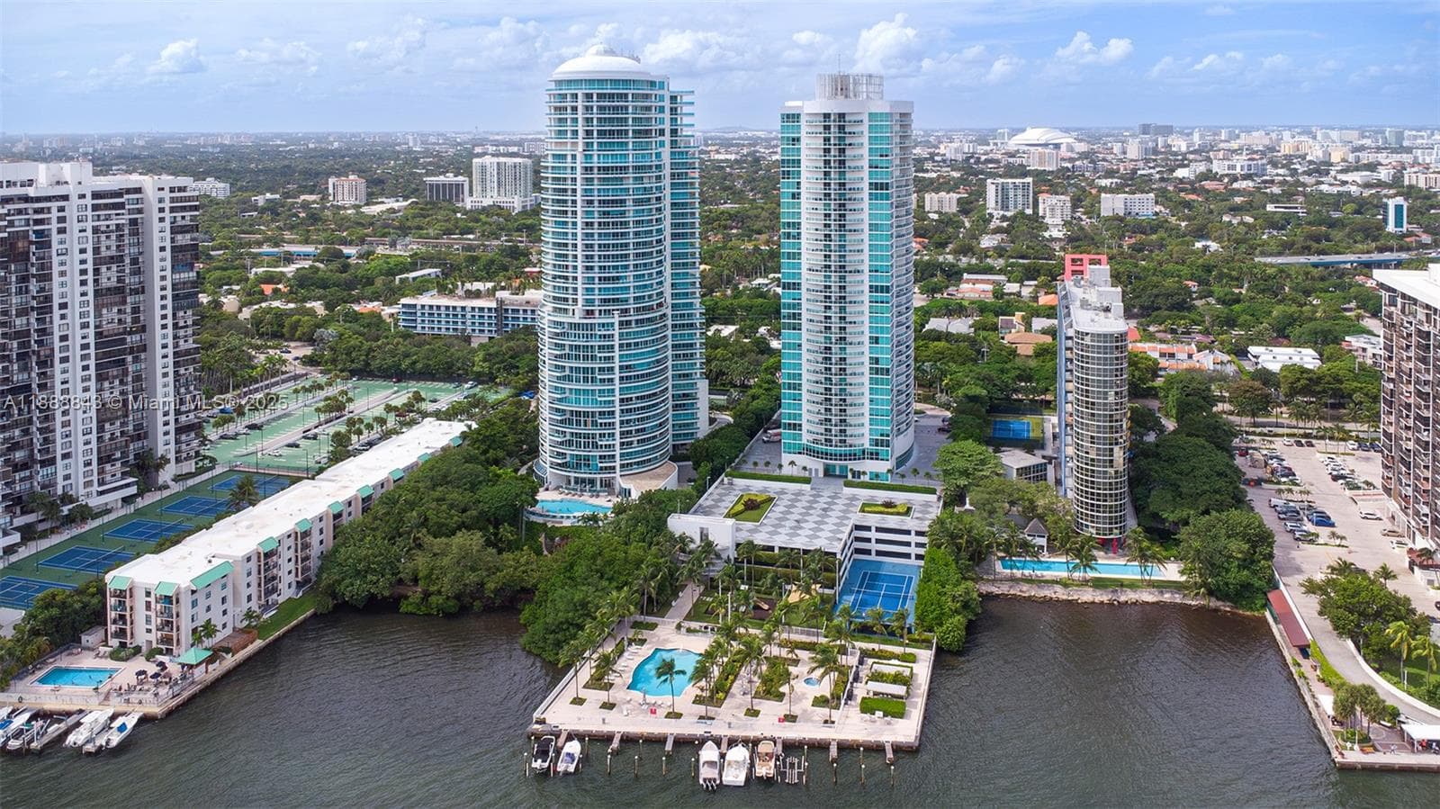 2101 BRICKELL AVENUE # 905, Miami, FL 33129