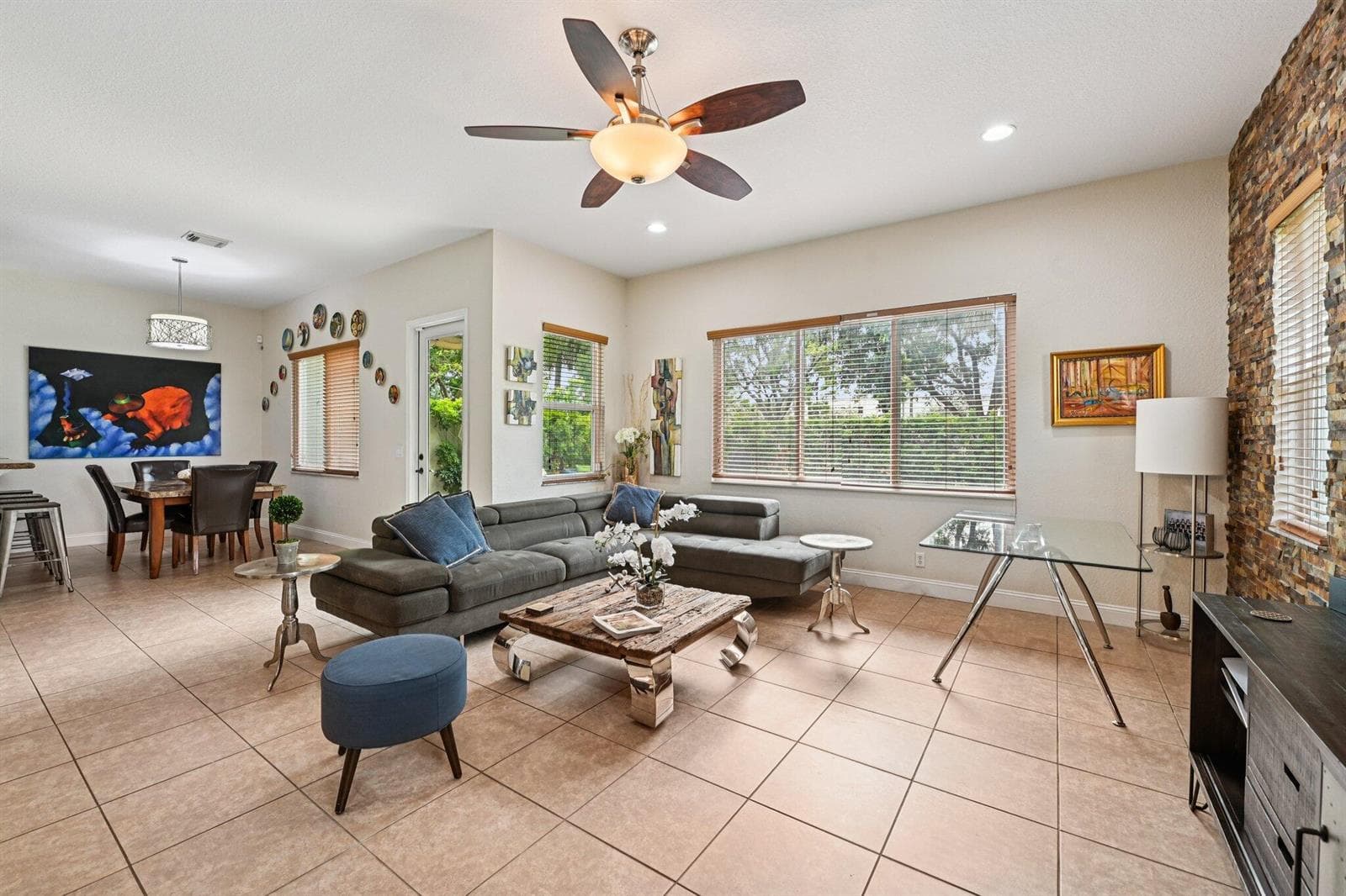 553 Gazetta Way, West Palm Beach, FL 33413 — zdjęcie 4