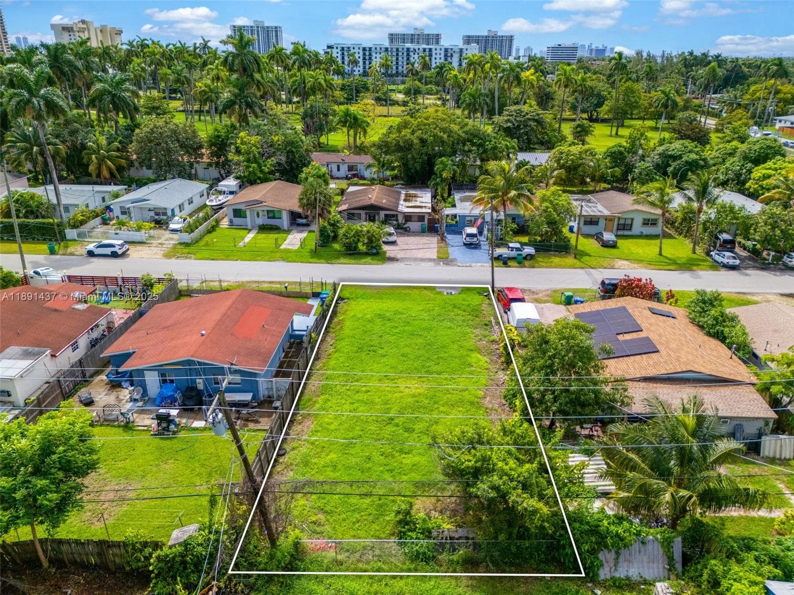 1453 NE 117th St, Miami, FL 33161 — zdjęcie 5