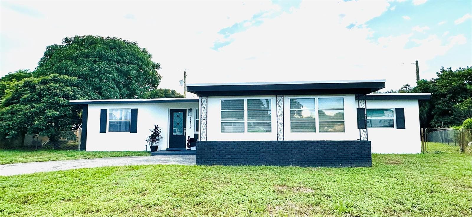 1865 W Chatham Road, West Palm Beach, FL 33415 — zdjęcie 2