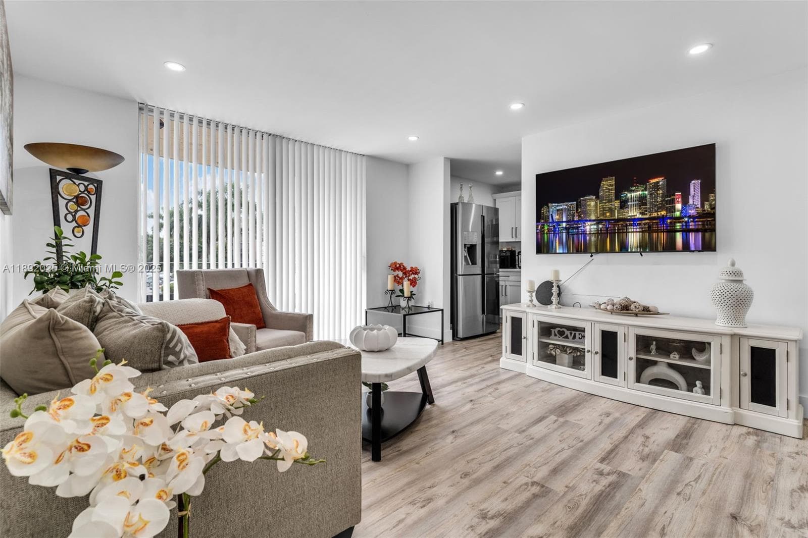 9310 Fontainebleau Blvd # 201, Miami, FL 33172 — zdjęcie 2