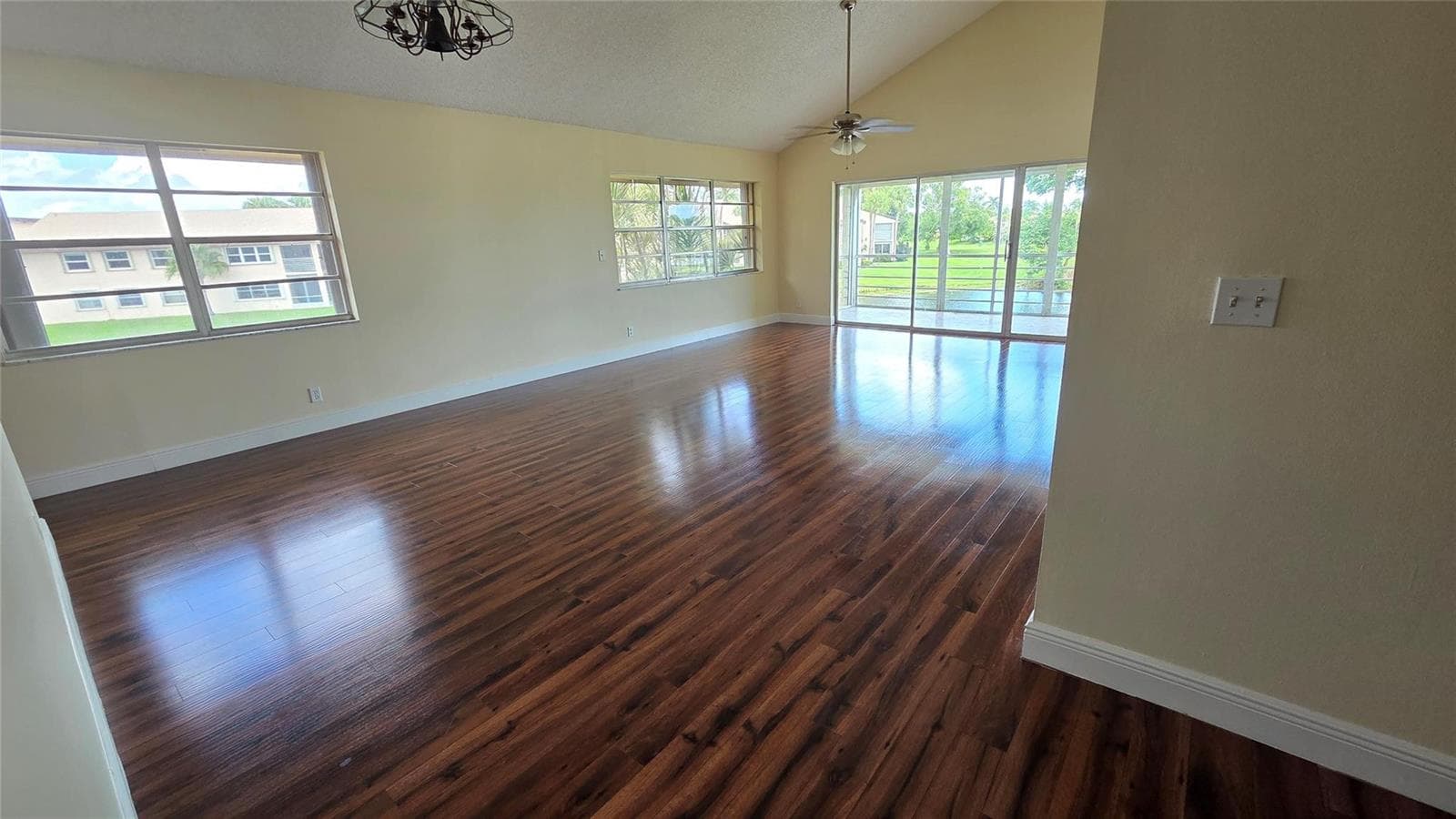 8751 Holly Court # 202, Tamarac, FL 33321 — zdjęcie 4