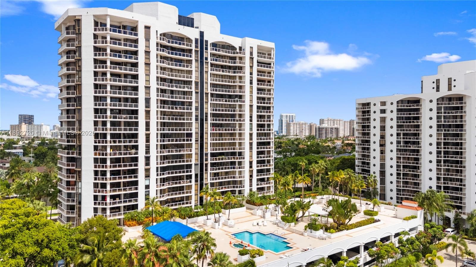 3598 Yacht Club Dr # 1004, Aventura, FL 33180 — zdjęcie 2