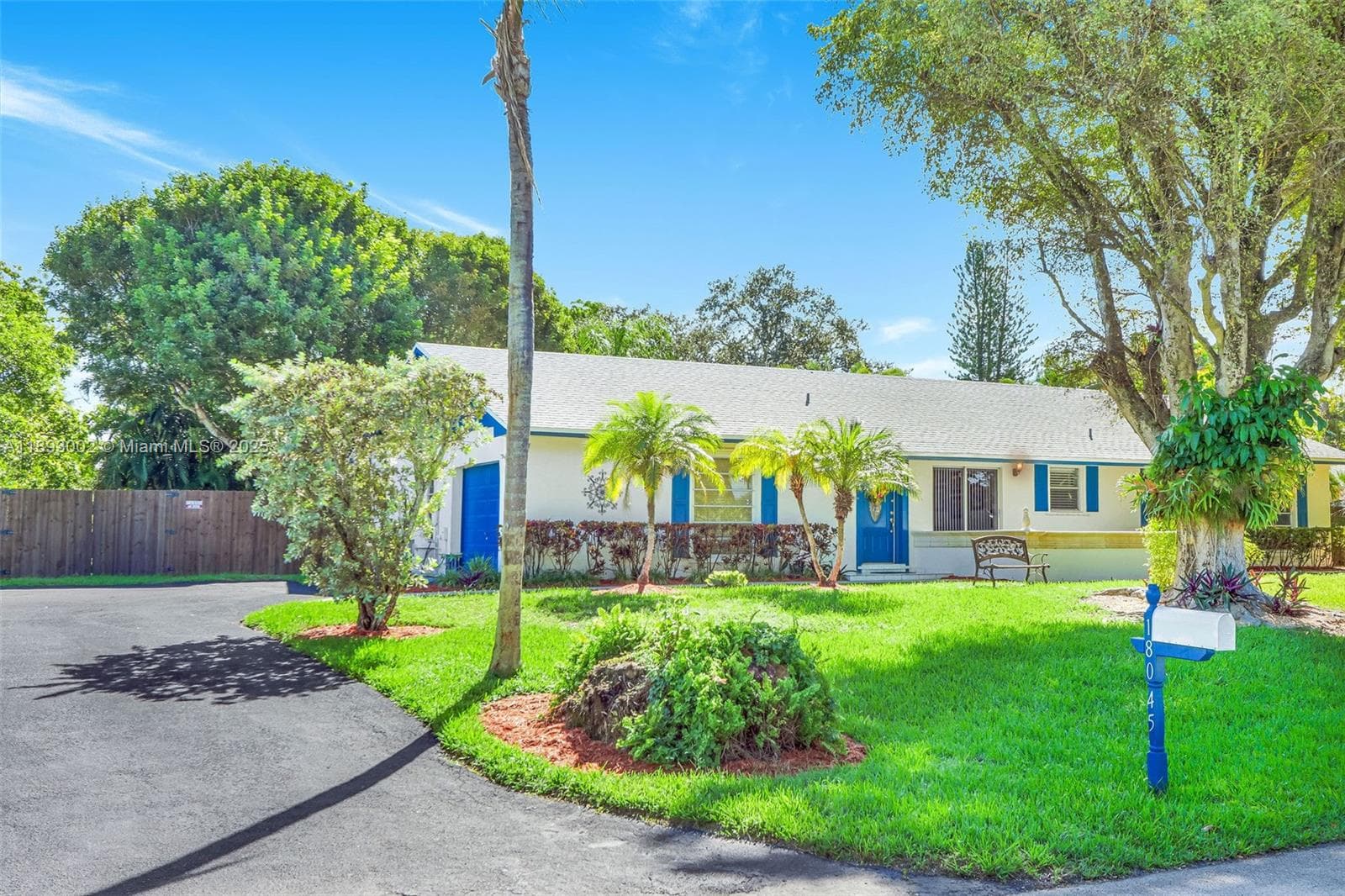 18045 SW 87th Ct, Palmetto Bay, FL 33157 — zdjęcie 2