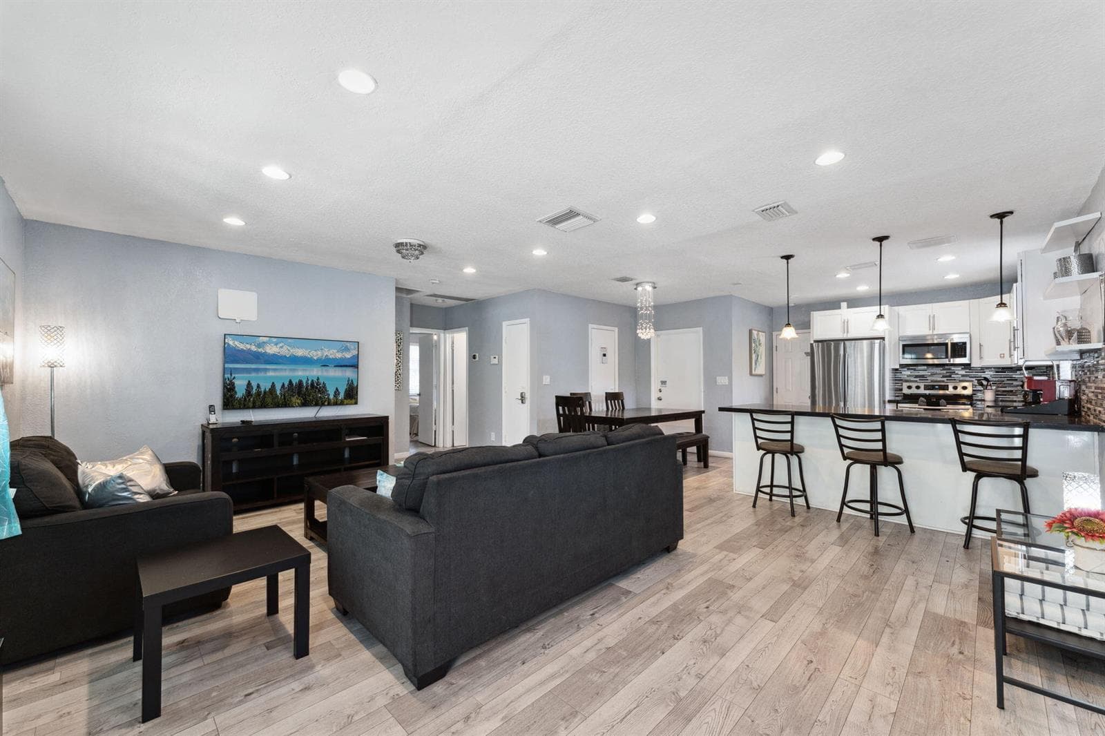 1631 N Andrews Square, Fort Lauderdale, FL 33311 — zdjęcie 4