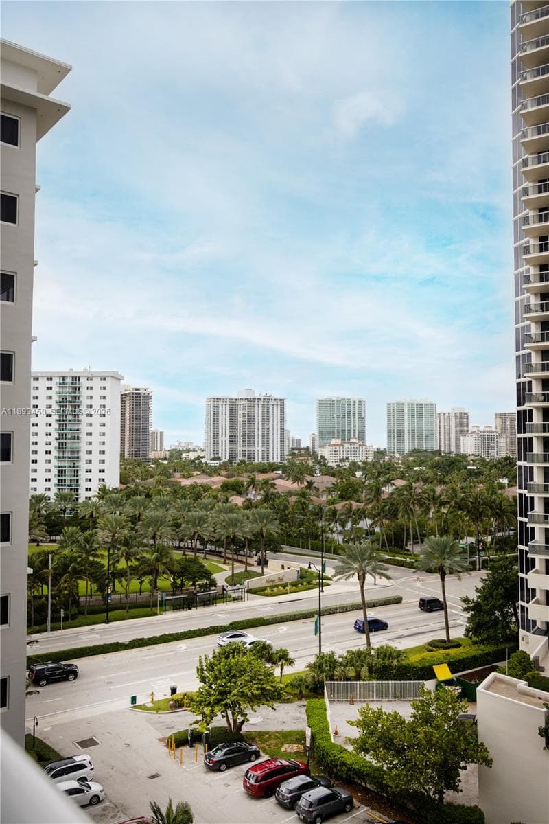 19201 Collins Ave # 720, Sunny Isles Beach, FL 33160 — zdjęcie 4