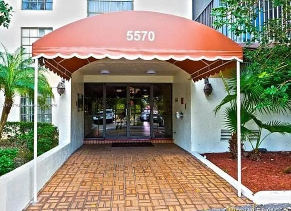 5570 NW 44th St # 312A, Lauderhill, FL 33319 — zdjęcie 2