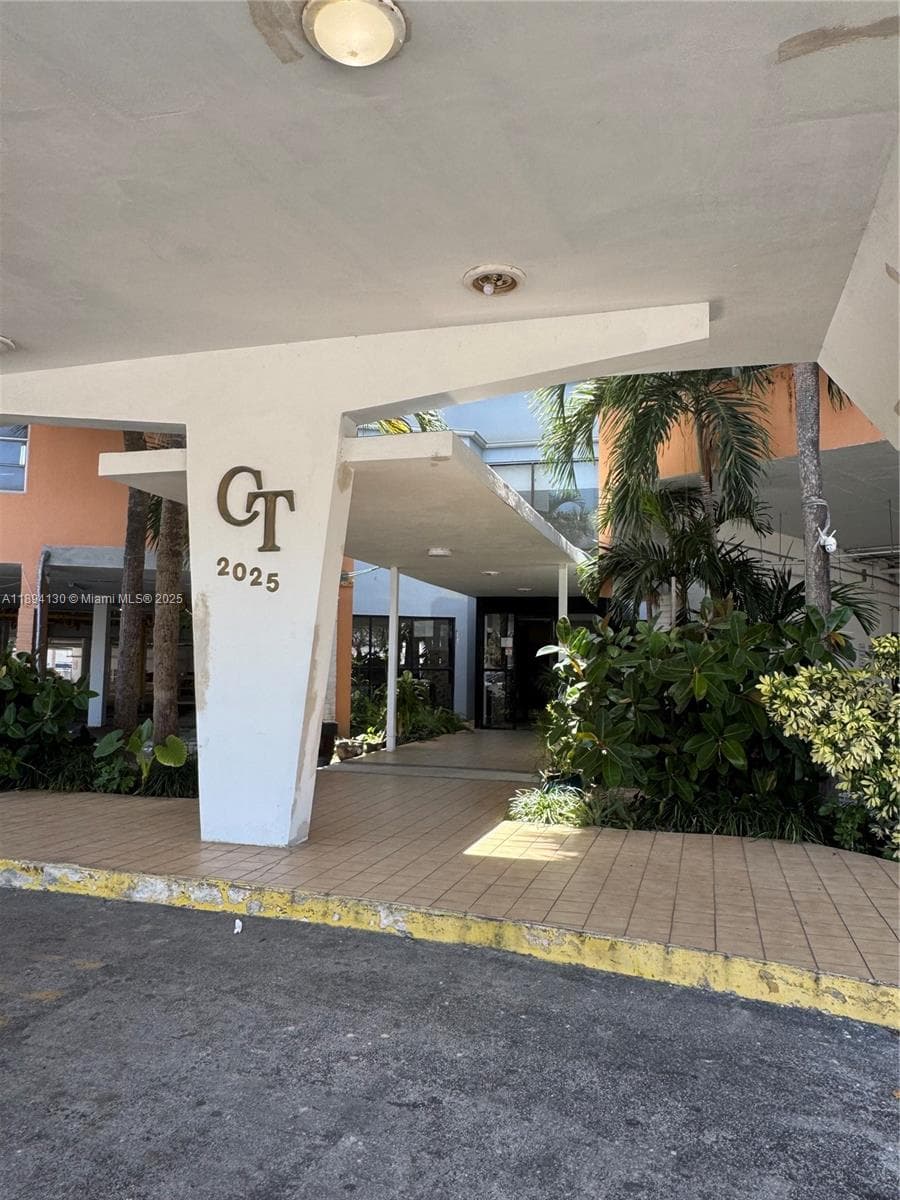 2025 NE 164th St # 206, North Miami Beach, FL 33162