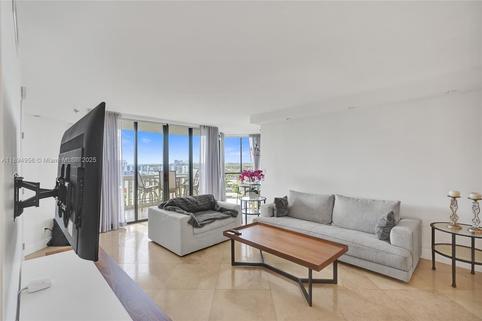 1000 E Island Blvd # 1403, Aventura, FL 33160 — zdjęcie 2