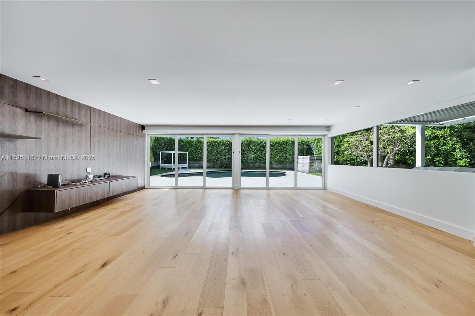 5244 Alton Rd, Miami Beach, FL 33140 — zdjęcie 4