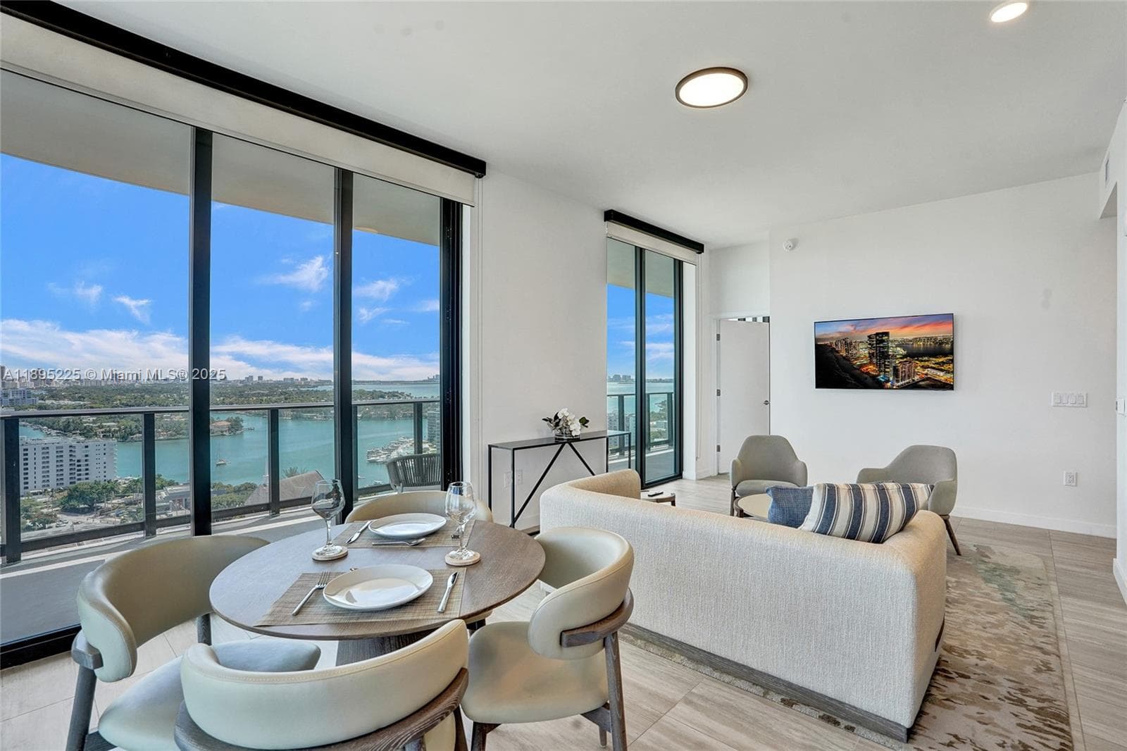 580 72nd street # 2102, Miami Beach, FL 33141 — zdjęcie 3