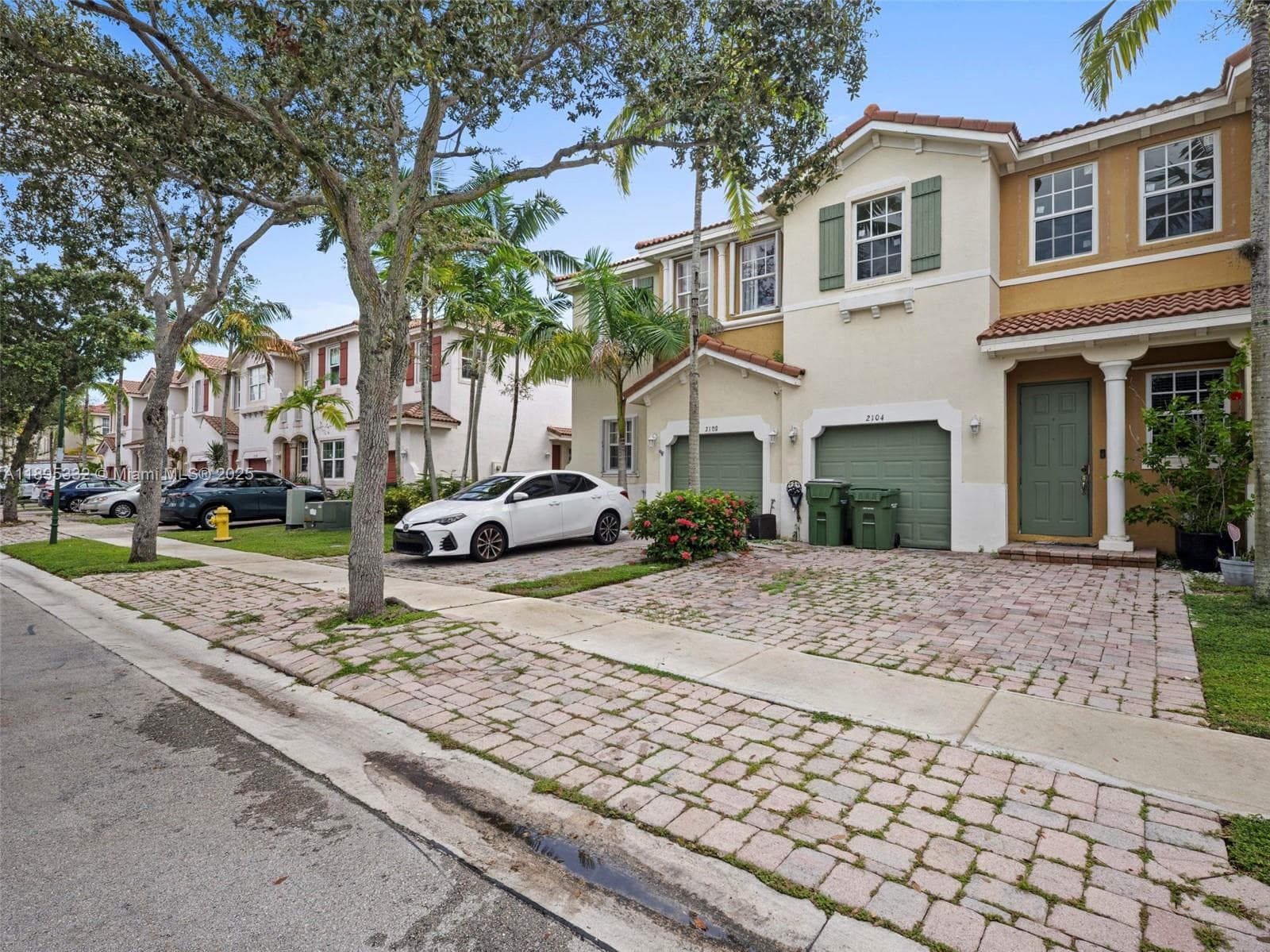 2104 NE 3rd Ct, Homestead, FL 33033 — zdjęcie 2