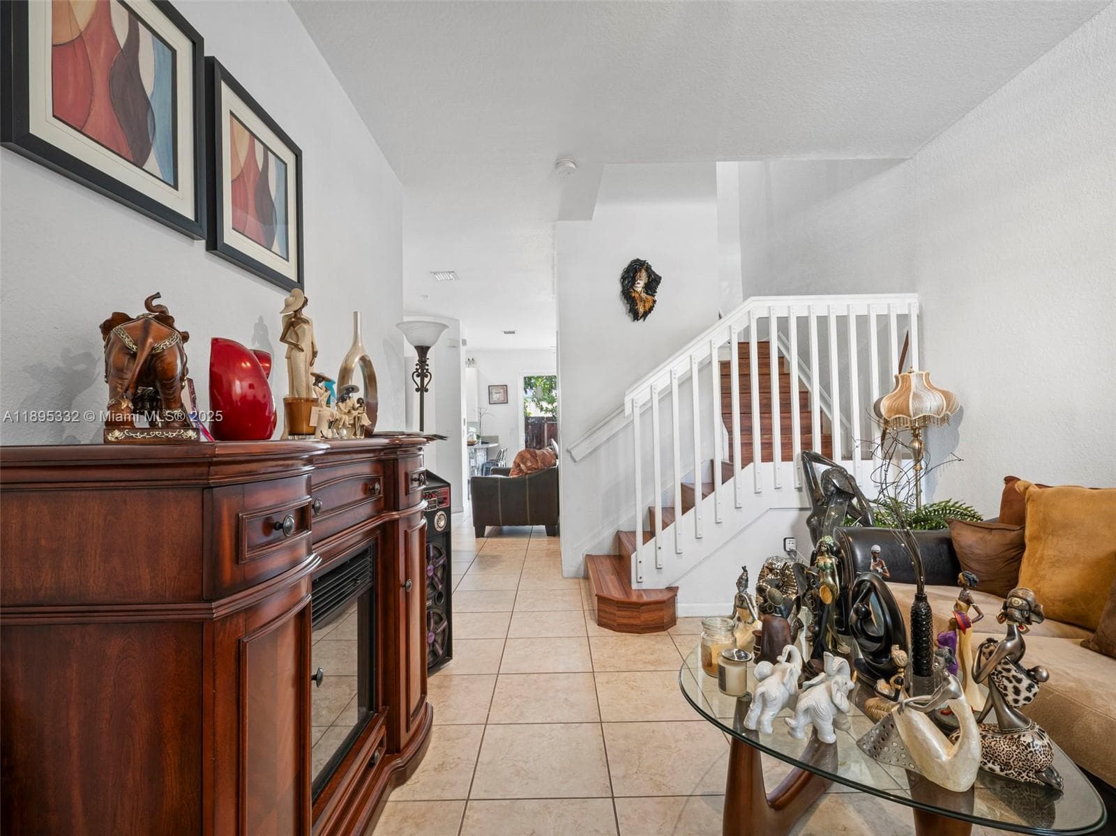 2104 NE 3rd Ct, Homestead, FL 33033 — zdjęcie 5