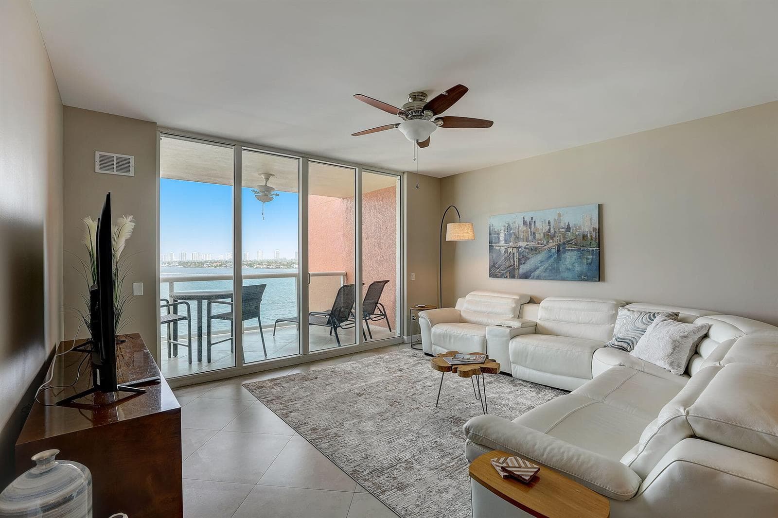 2650 Lake Shore Drive # 804, Riviera Beach, FL 33404 — zdjęcie 5