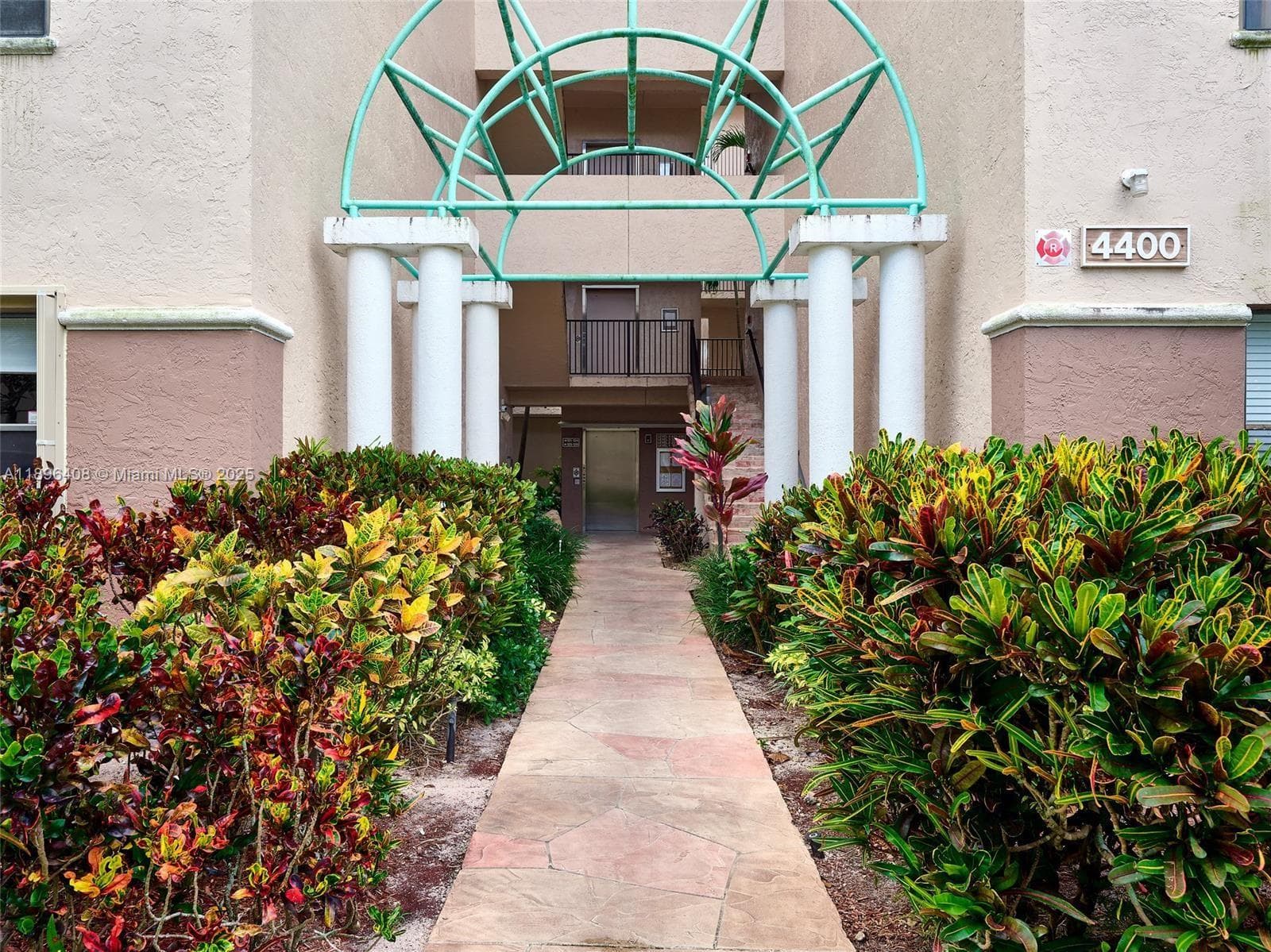 4400 NW 30th St # 224, Coconut Creek, FL 33066