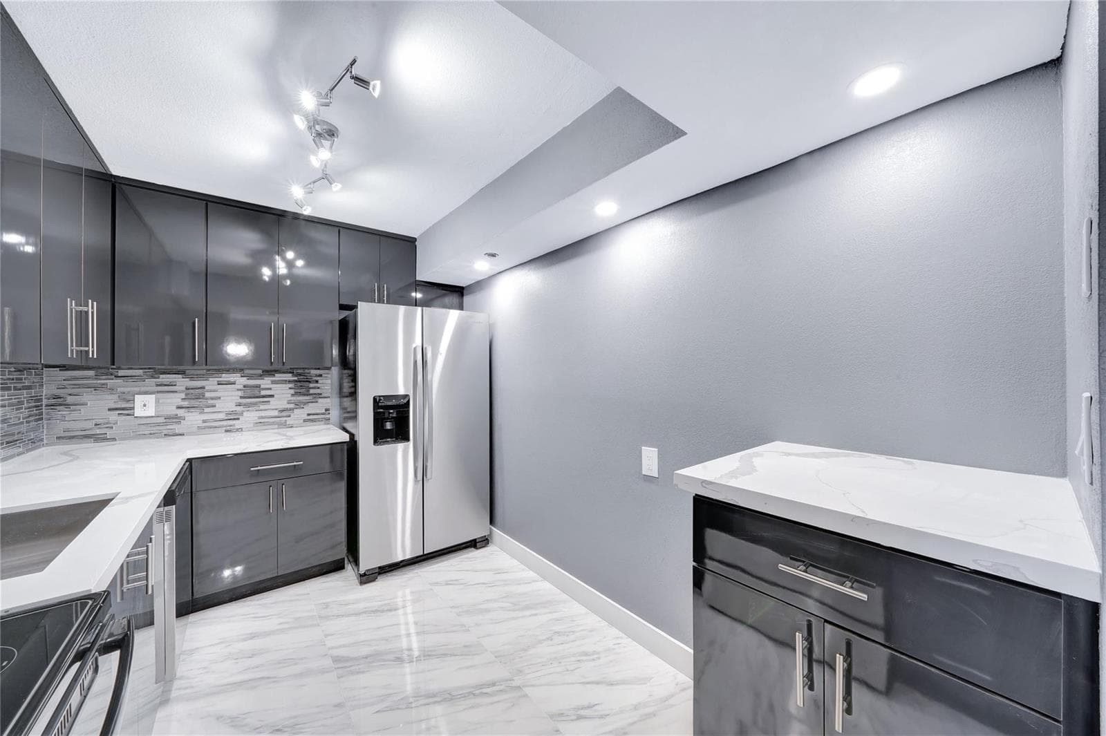1100 Saint Charles Place # 708, Pembroke Pines, FL 33026 — zdjęcie 5
