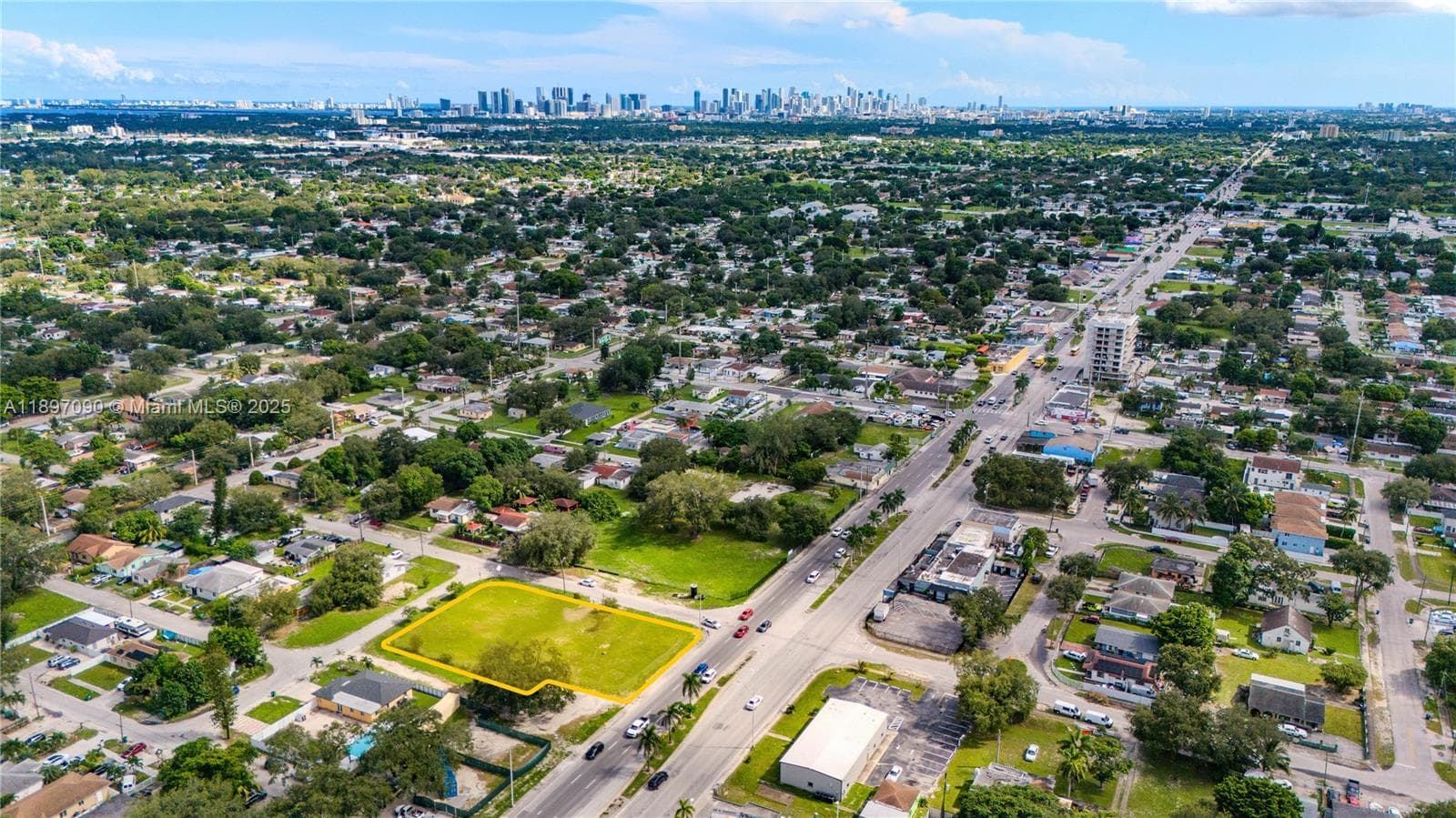 8901 NW 22nd Ave, Miami, FL 33147 — zdjęcie 2
