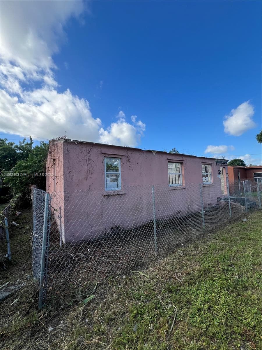 2122 Dewey St, Hollywood, FL 33020 — zdjęcie 2