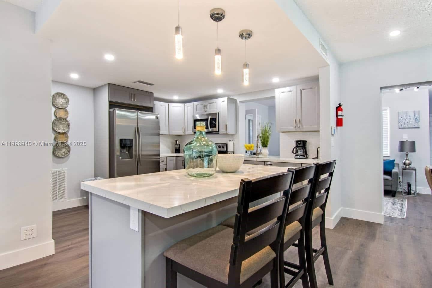 1305 Funston St, Hollywood, FL 33019 — zdjęcie 2