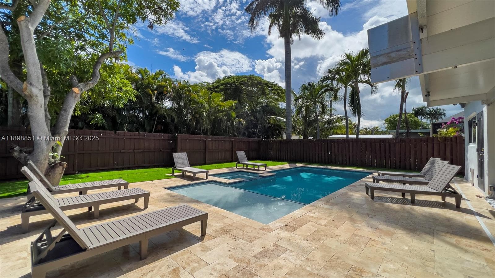 1230 Johnson St, Hollywood, FL 33019 — zdjęcie 5