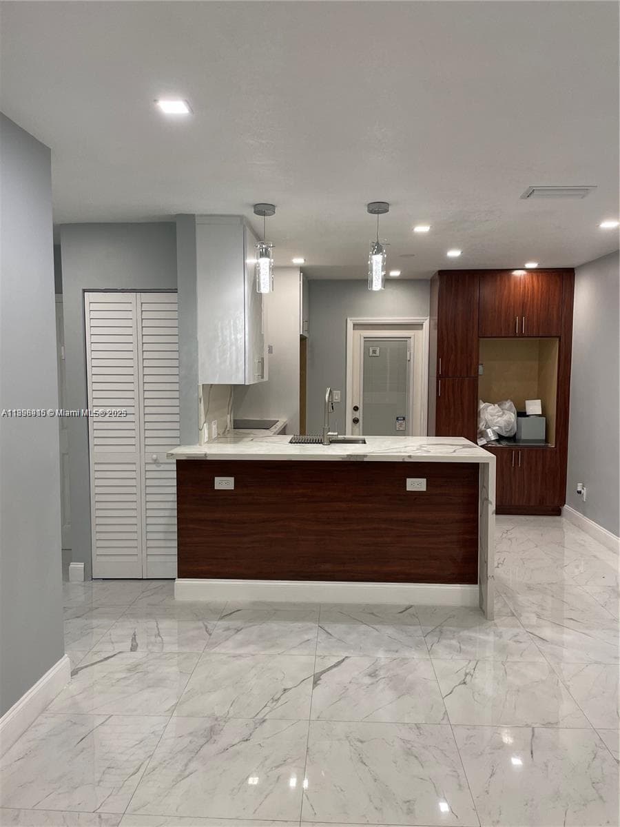 1230 NE 148th St, Miami, FL 33161 — zdjęcie 2