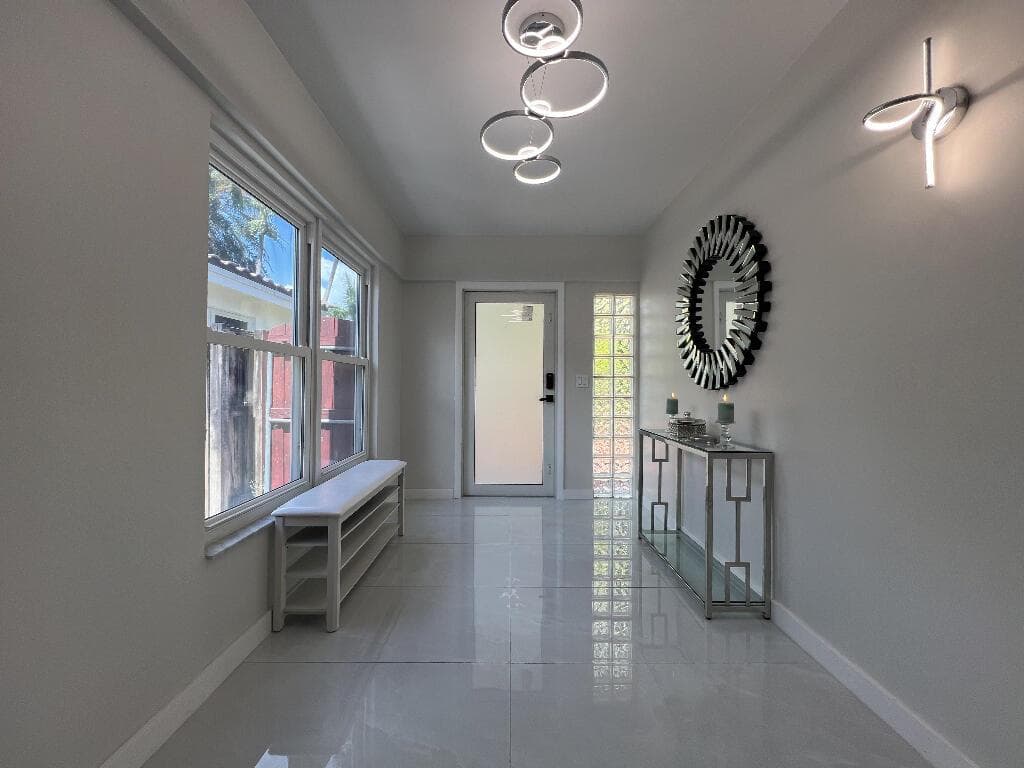 1042 Tyler Street, Hollywood, FL 33019 — zdjęcie 4