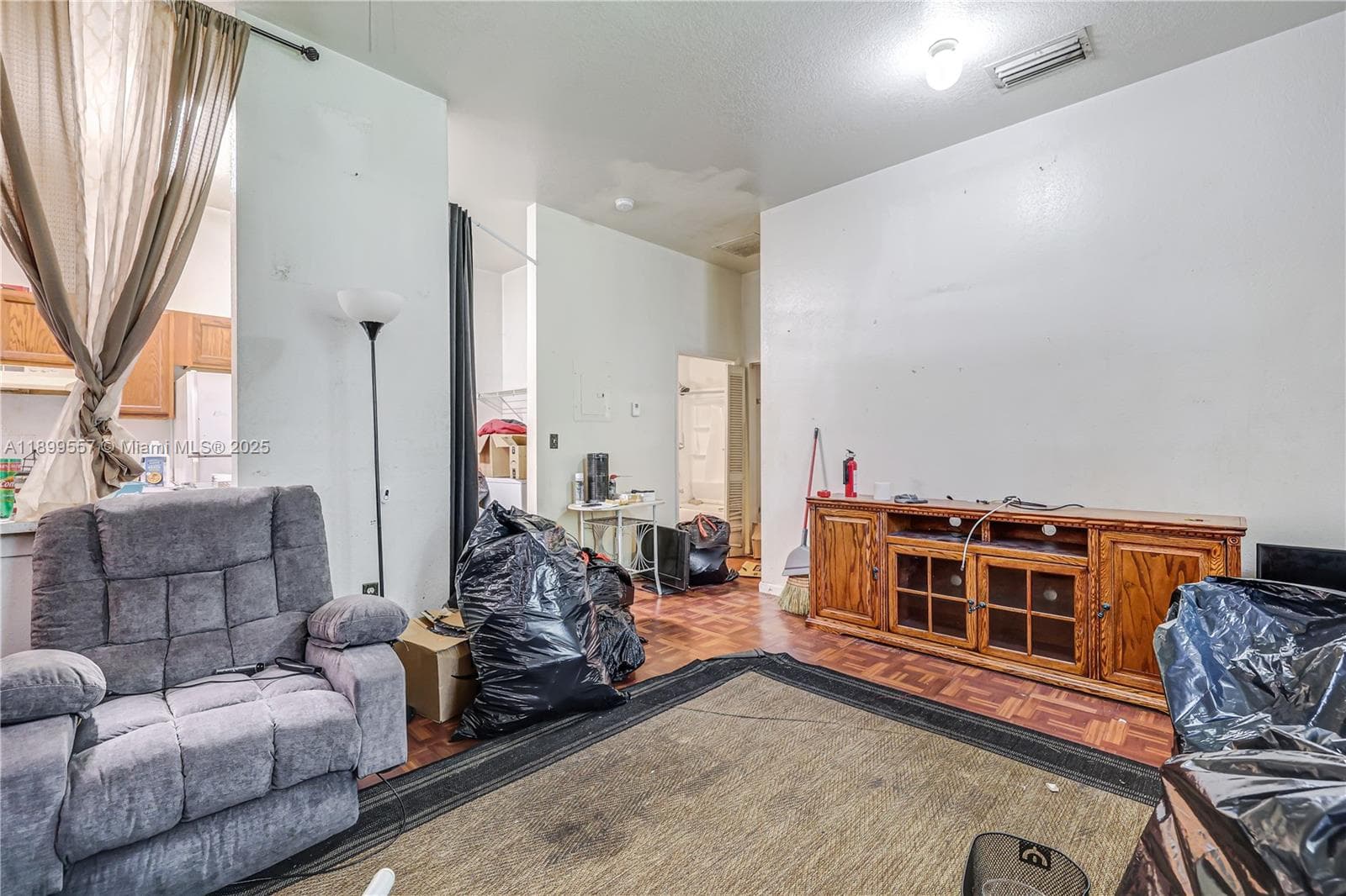 6960 NW 4th Ave # 3, Miami, FL 33150 — zdjęcie 5