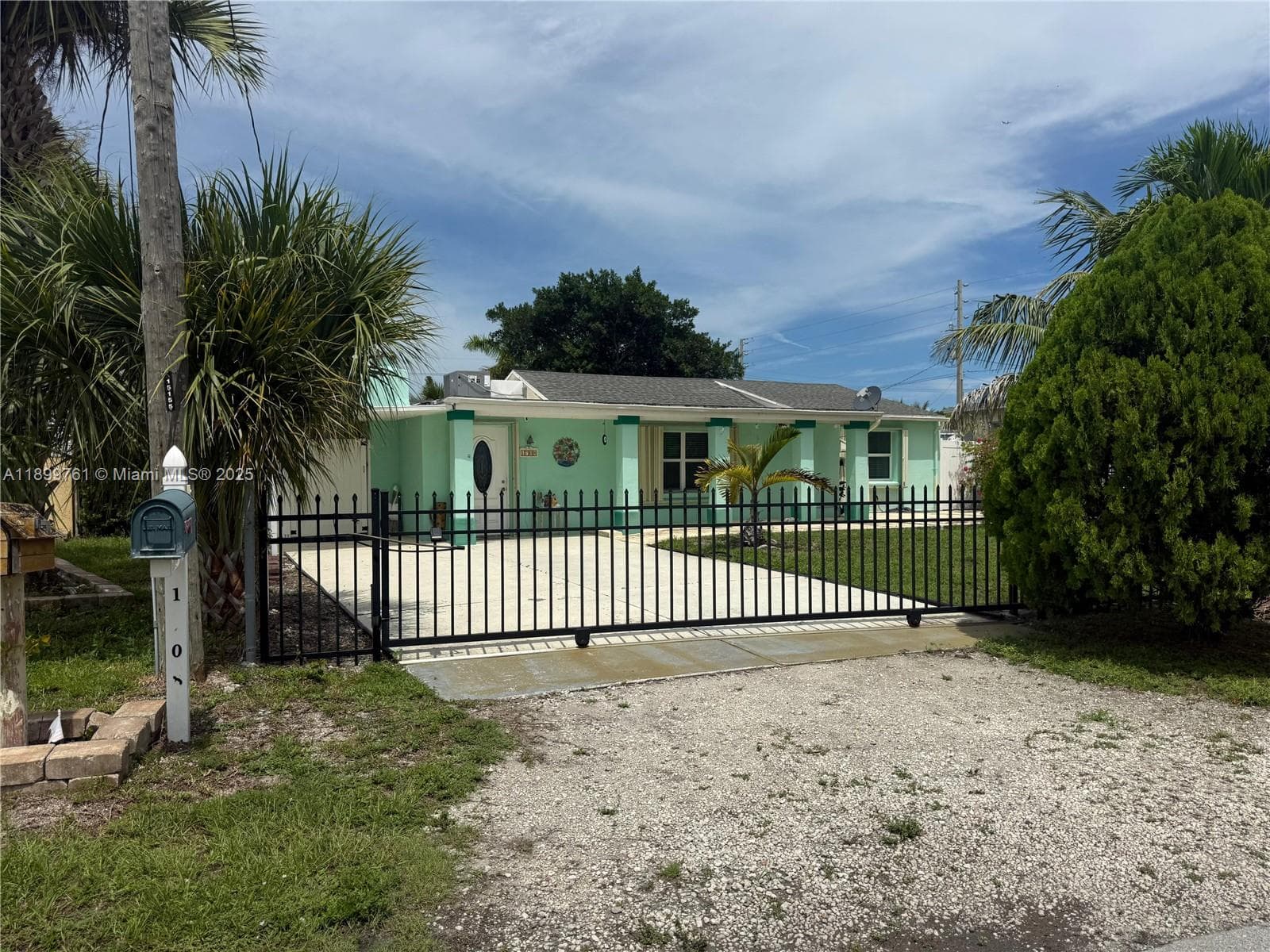 1708 S Saint Lucie Ct, Fort Pierce, FL 34949