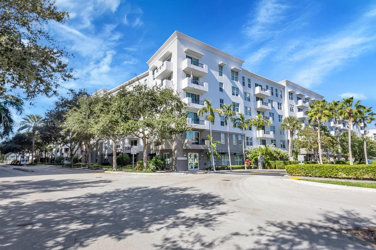 2421 NE 65th St # 211, Fort Lauderdale, FL 33308 — zdjęcie 2