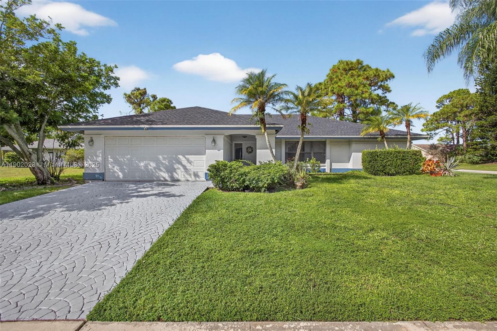 100 Miramar Ave, Royal Palm Beach, FL 33411