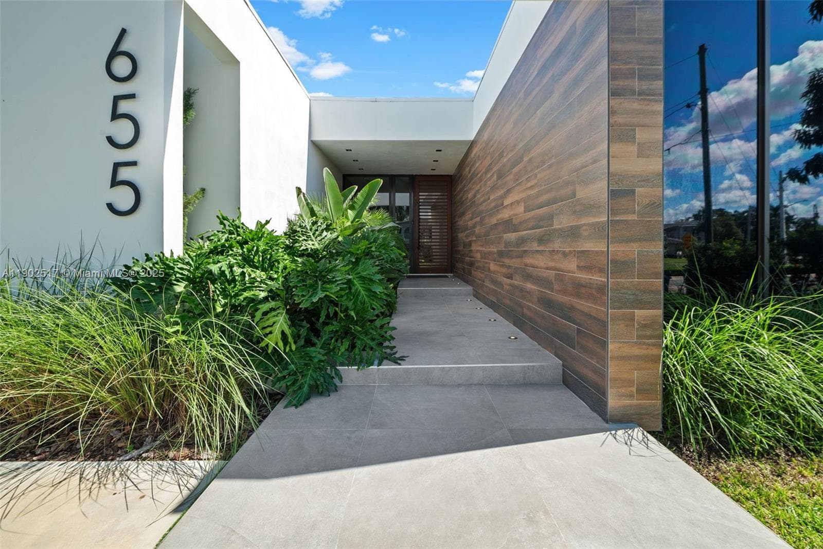 655 Layne Blvd # 0, Hallandale Beach, FL 33009 — zdjęcie 3