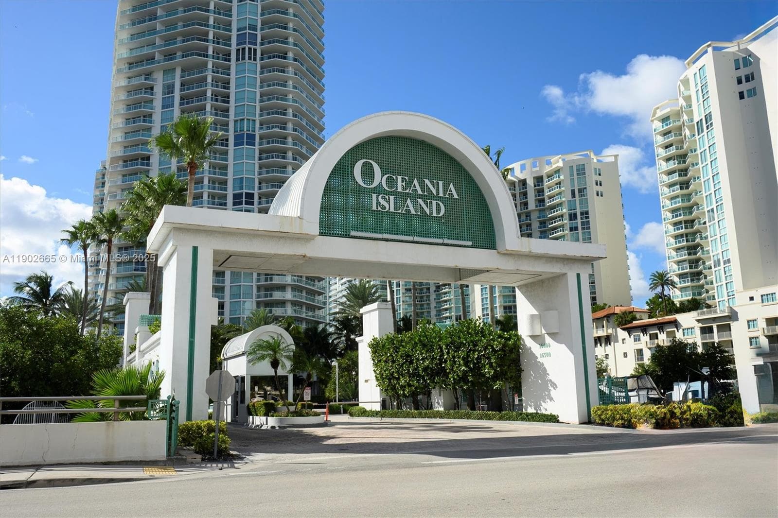 16500 COLLINS AV # 2055, Sunny Isles Beach, FL 33160