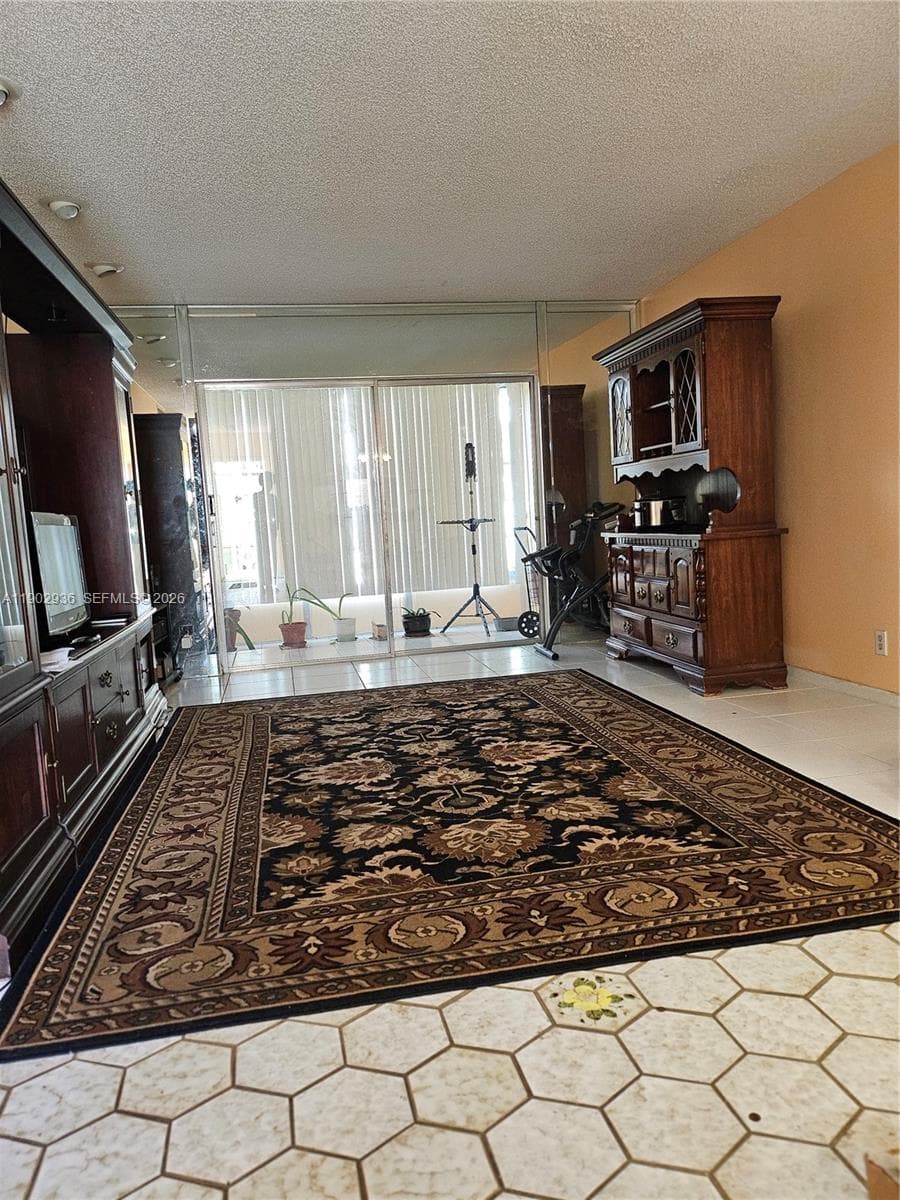 5121 W Oakland Park Blvd # 211, Lauderdale Lakes, FL 33313 — zdjęcie 5