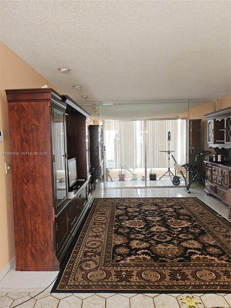 5121 W Oakland Park Blvd # 211, Lauderdale Lakes, FL 33313 — zdjęcie 4