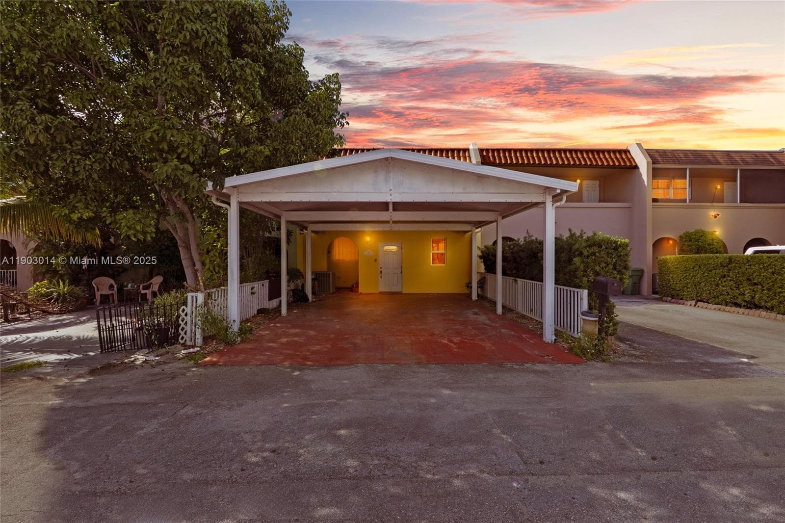 7144 W 2nd Ln, Hialeah, FL 33014 — zdjęcie 2