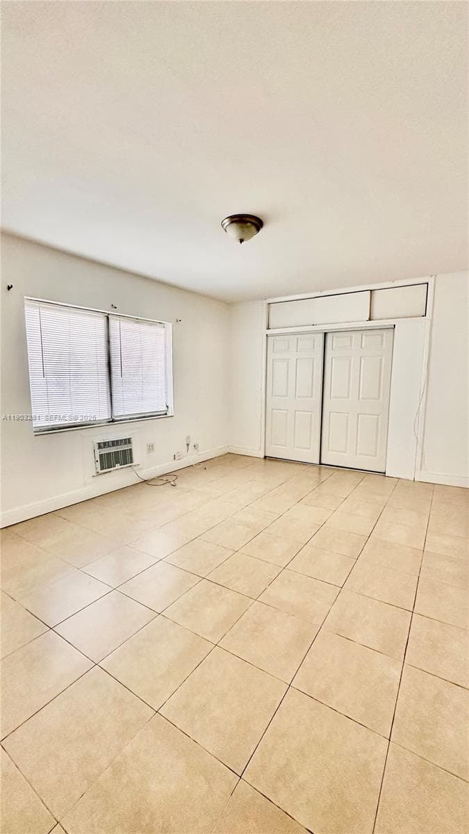 1955 Normandy Dr # 2, Miami Beach, FL 33141 — zdjęcie 4
