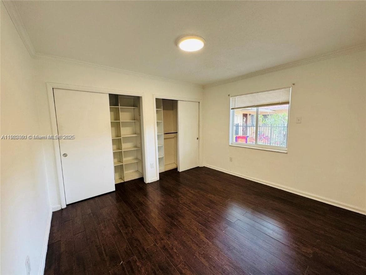 2540 NE 181st St, North Miami Beach, FL 33160 — zdjęcie 3