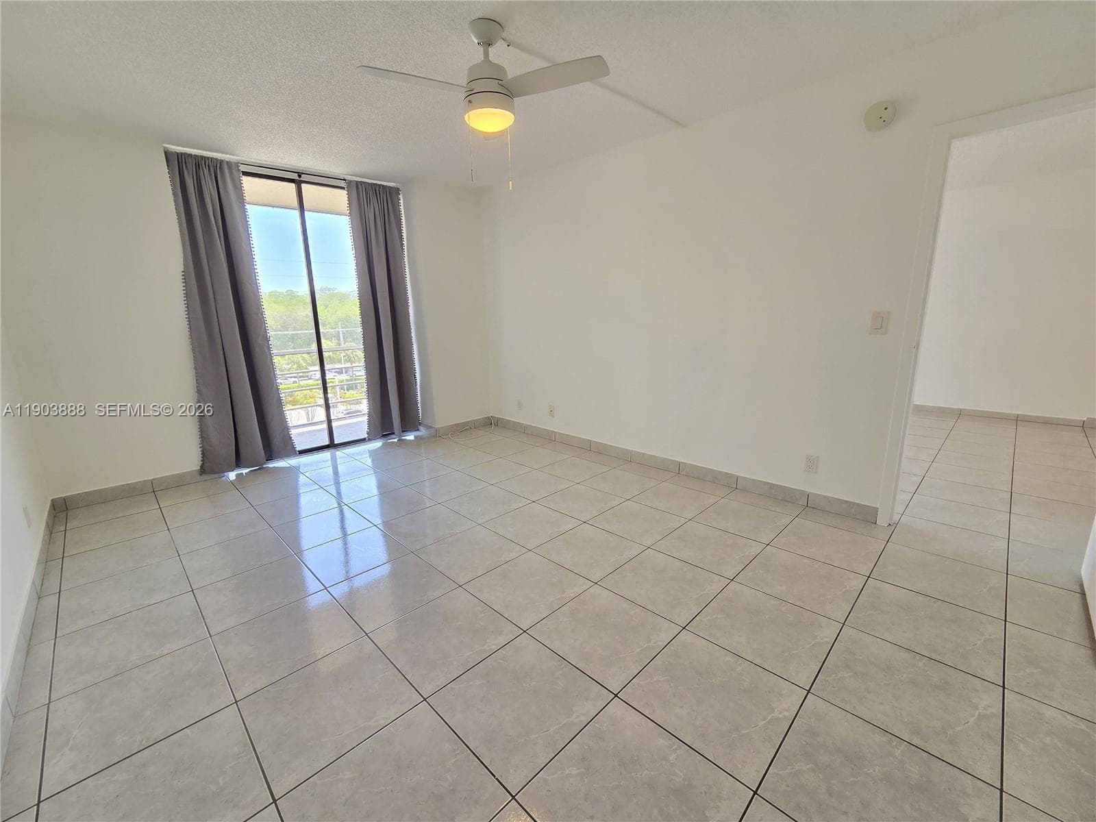 2821 N Miami Beach Blvd # 5O, North Miami Beach, FL 33160 — zdjęcie 2