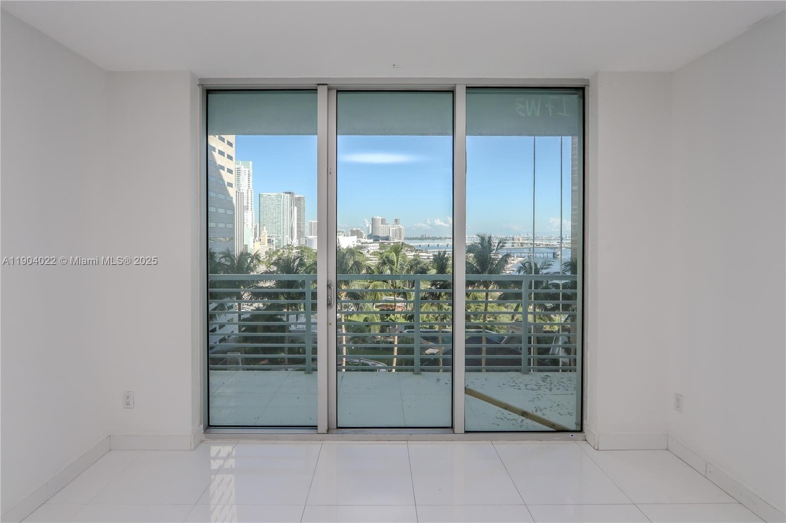 325 S Biscayne Blvd # 1722, Miami, FL 33131