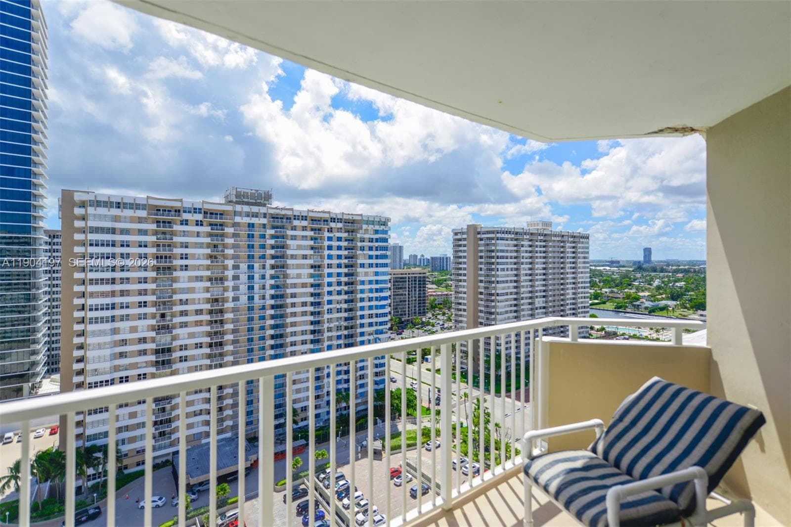 1950 S Ocean Dr # 19A, Hallandale Beach, FL 33009 — zdjęcie 3