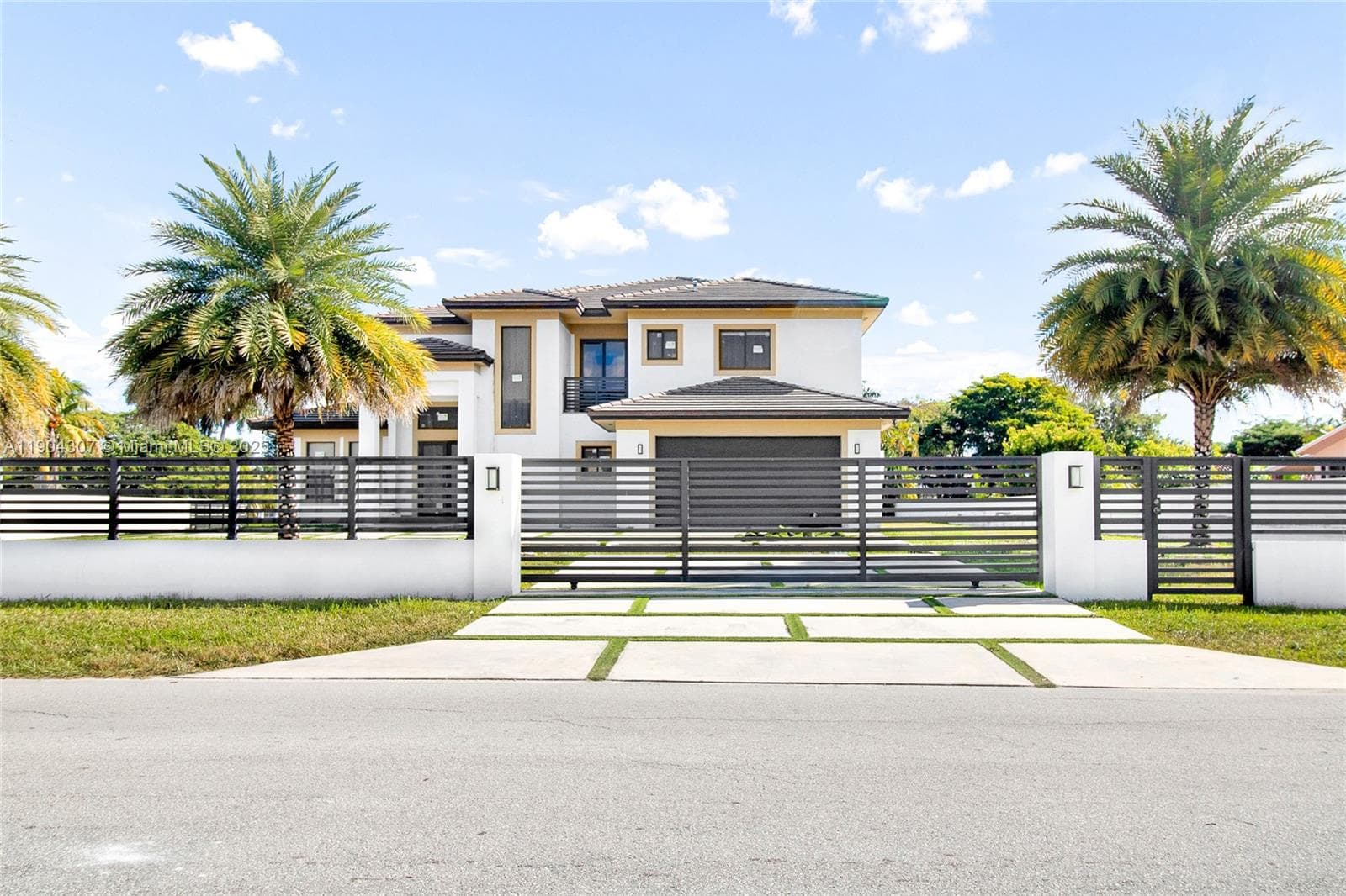 12890 NW 2nd St, Miami, FL 33182