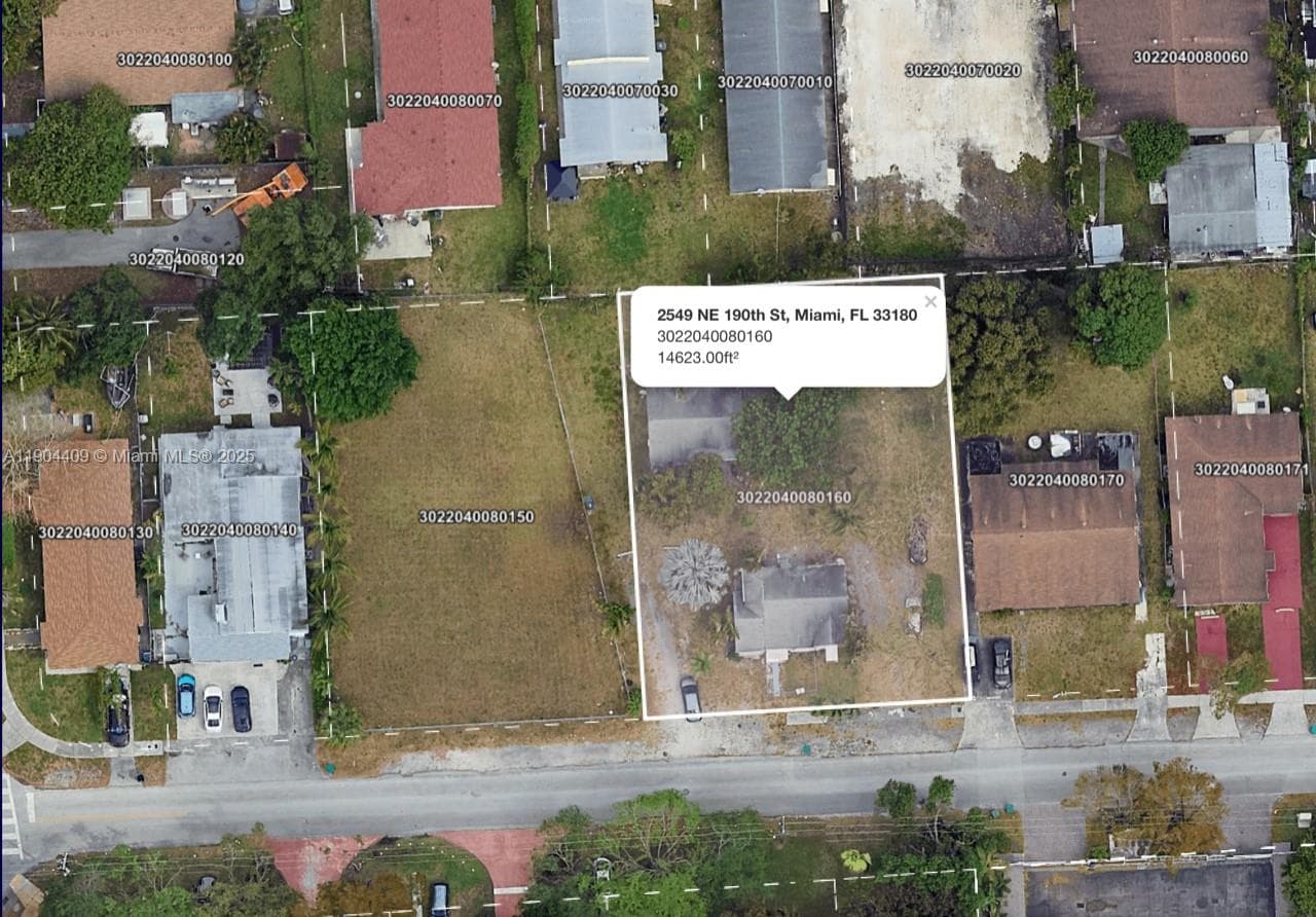 2549 NE 190th St, Miami, FL 33180 — zdjęcie 3
