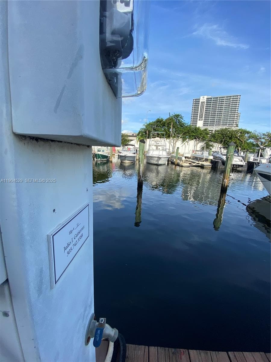 1700 NW North River Dr. #51, Miami, FL 33125 — zdjęcie 4