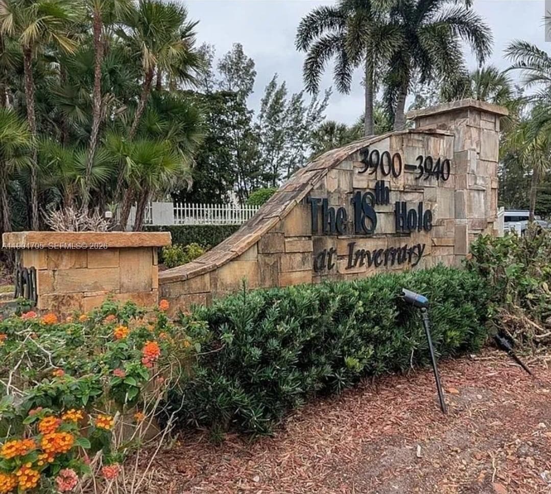 3910 Inverrary Blvd # 703-B, Lauderhill, FL 33319
