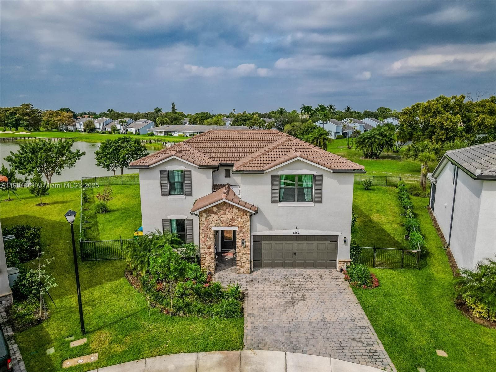 8152 NW 78th St, Tamarac, FL 33321 — zdjęcie 5