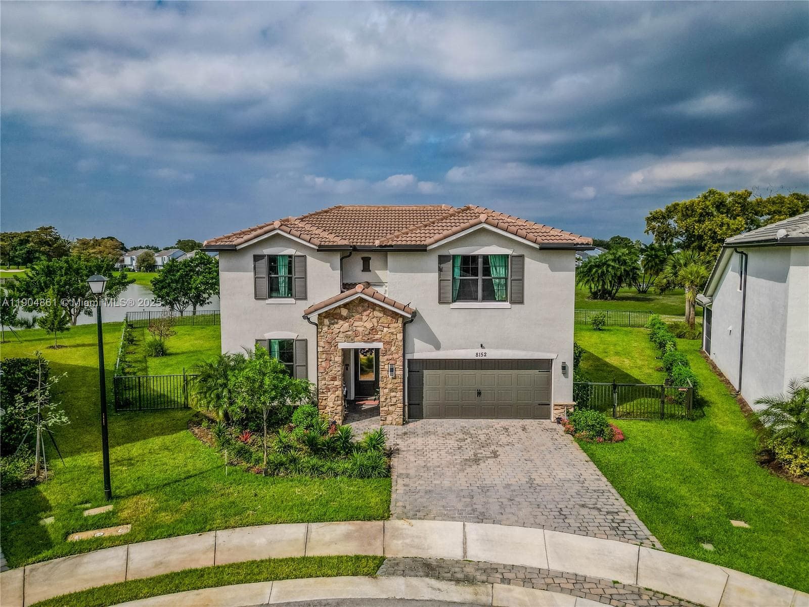 8152 NW 78th St, Tamarac, FL 33321 — zdjęcie 4