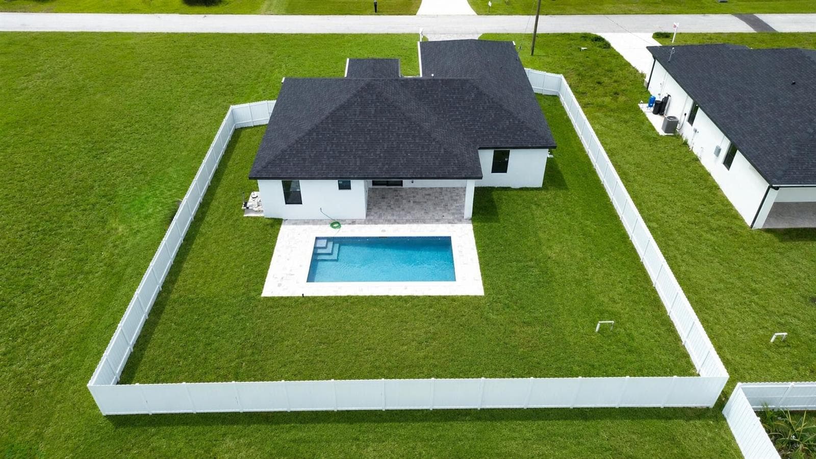 2458 NW 9th Ter Terrace, Cape Coral, FL 33993 — zdjęcie 3