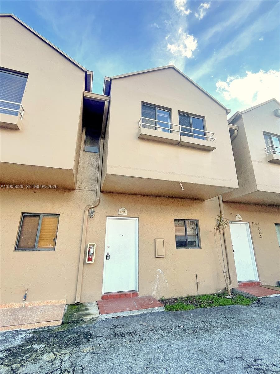 5712 W 25th Ct # 5712, Hialeah, FL 33016 — zdjęcie 3